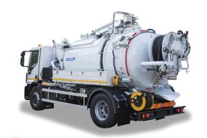 A sewage cleaning tank - canal jet